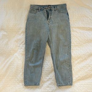 Gap Petite Light Wash Mom Jean